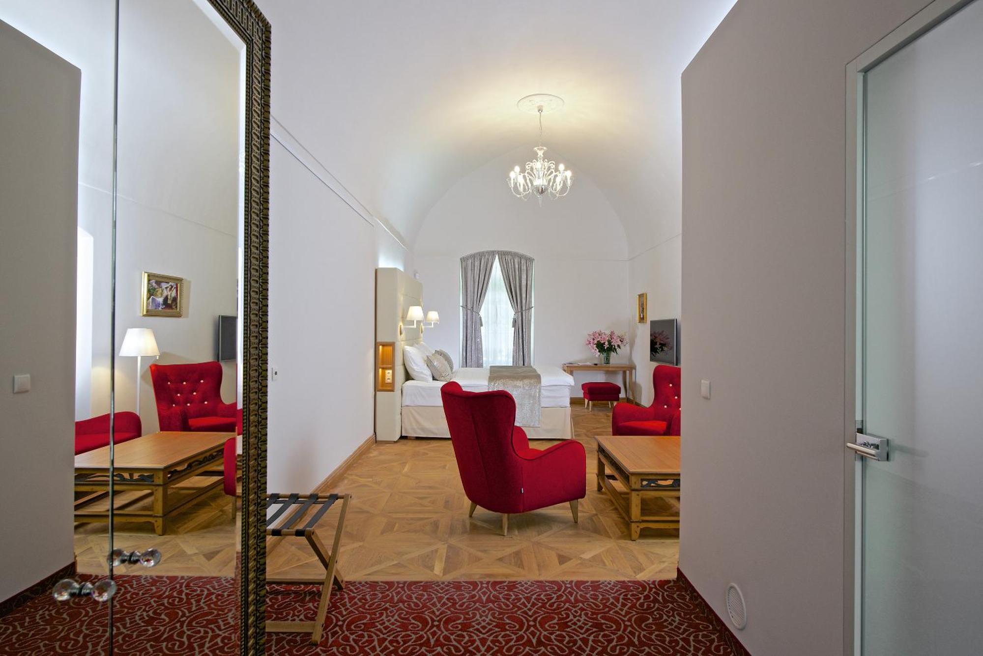 Zamek Ratmerice - Hotel & Resort Dış mekan fotoğraf